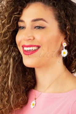 Topvintage Boutique Collection Friendly Wildflower Oorbellen In Wit>Vrouwen Sieraden