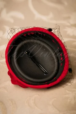 Banned Retro Marilyn Fascinator In Rood><noscript><img width=