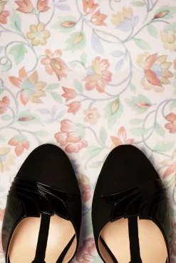 Charlie Stone New York Luxe Pumps In Zwart><noscript><img width=