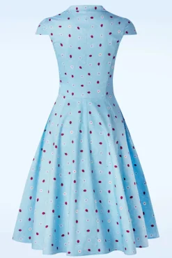 Topvintage Boutique Collection Topvintage Exclusive ~ Angie Swing Jurk In Licht Blauw Met Lieveheersbeestjes Print><noscript><img width=